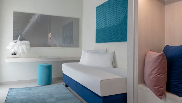 Panele MIRROR Bencore w Demo Hotel